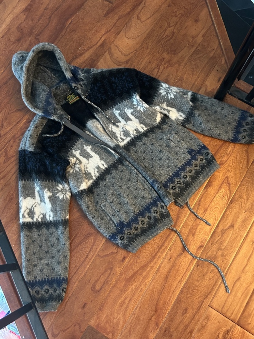 Tejidos Ruminahui Kid’s Hooded Grey Black Sweater Jacket Alpaca Llama Ecuador
